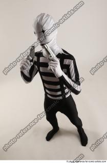 18 2019 01 JIRKA MORPHSUIT WITH TWO GUNS